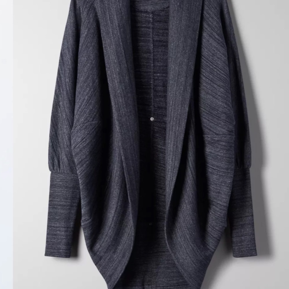 Aritzia Wilfred Diderot “Sweater”/Cardigan